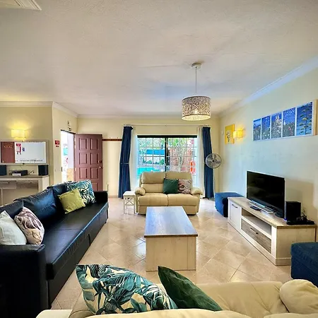 Summer 1 With Pool By Homing 阿尔布费拉